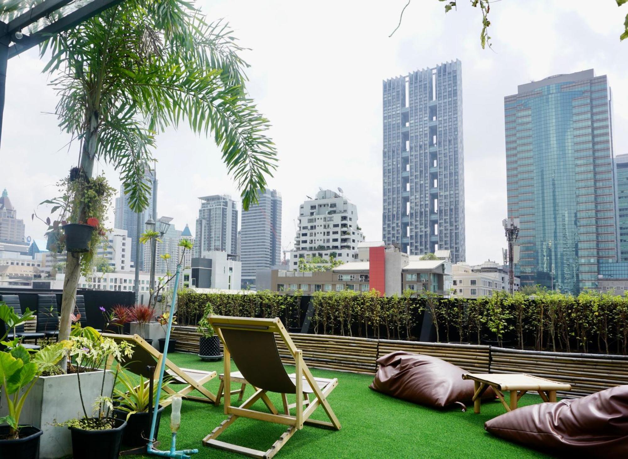 Hash Apartment With Unique Chill Design At Silom Soi 3 Бангкок Экстерьер фото